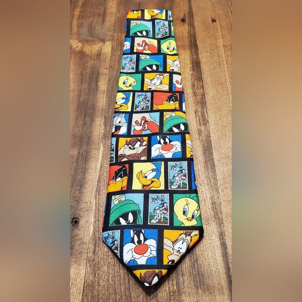 VTG Looney Tunes Stamp Collection Warner Bros. Neck Tie 1997